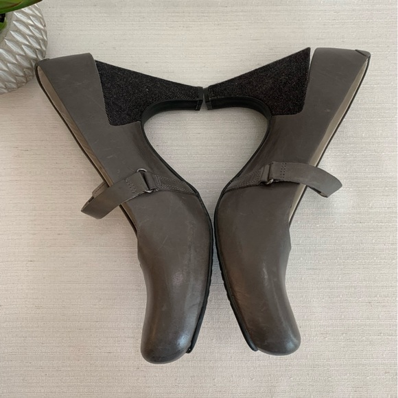 Tsubo Acrea Gray Leather Mary Jane Slingback Denim Heels Woman’s 8.5 - Picture 7 of 12